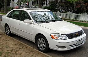 2000-2002 Toyota Avalon -- 04-11-2012 1.JPG